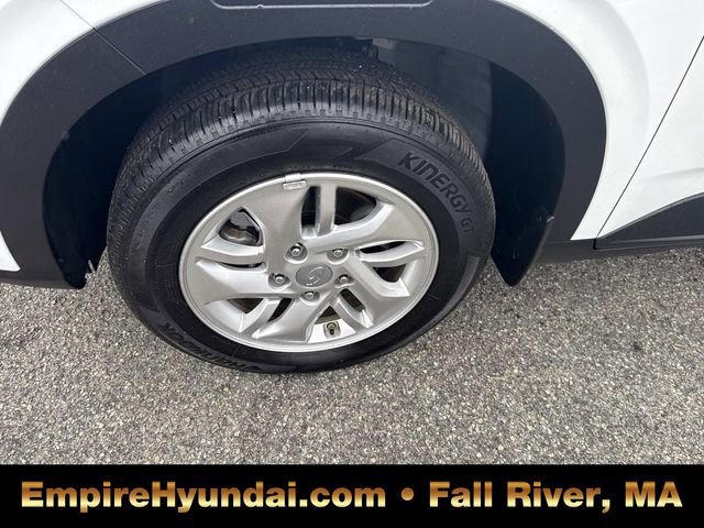 Used 2025 Hyundai Venue SE image 11