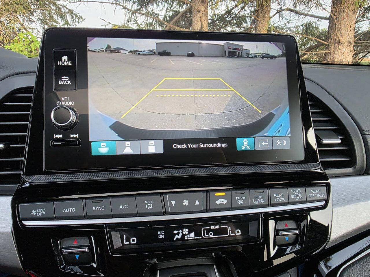 Used 2025 Honda Odyssey Touring image 17