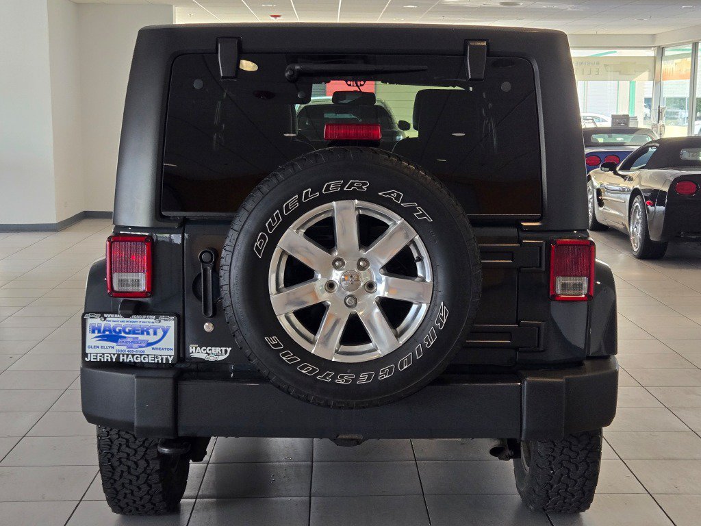 Used 2017 Jeep Wrangler Unlimited Sahara w/ Connectivity Group AWD/4WD image 8