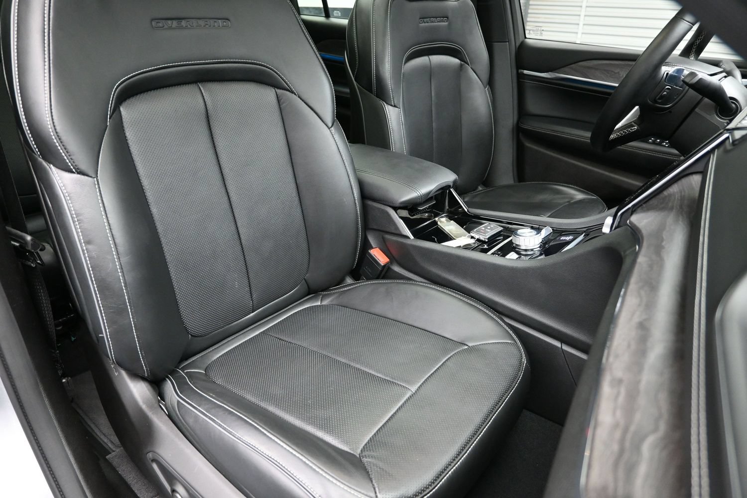 Used 2022 Jeep Grand Cherokee L Overland AWD/4WD image 42