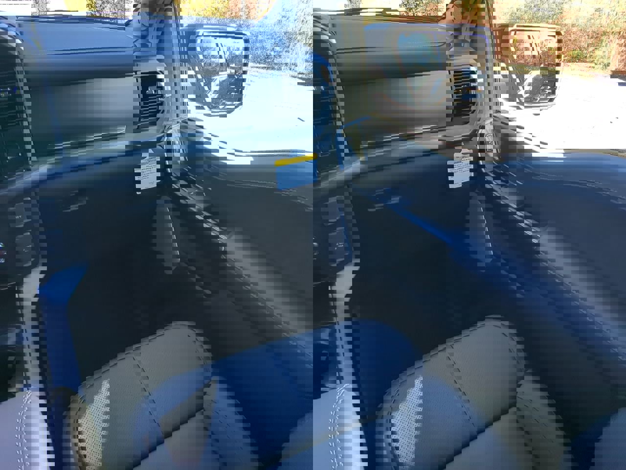 New 2025 Ford F150 Platinum w/ Equipment Group 702A High image 15