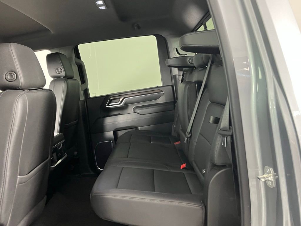 Used 2024 GMC Sierra 3500 SLT w/ SLT Convenience Package image 28
