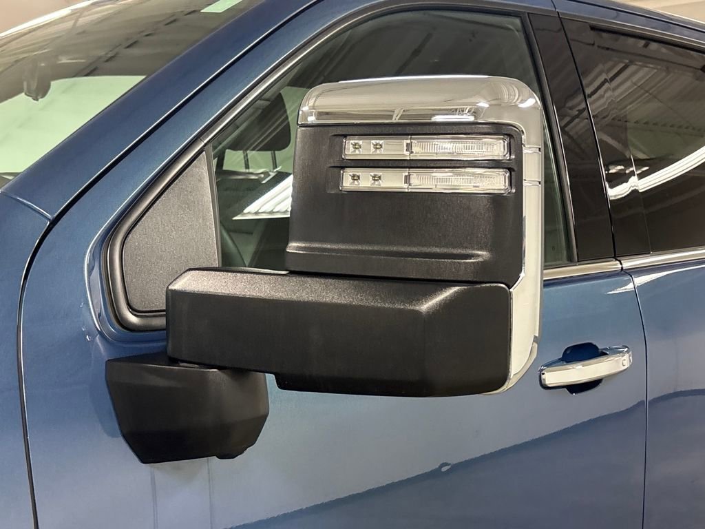 Used 2024 Chevrolet Silverado 2500 High Country w/ High Country Premium Package image 11