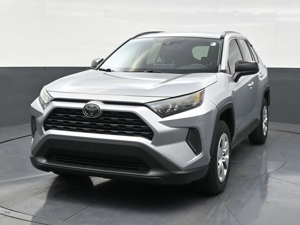 Used 2020 Toyota RAV4 LE FWD image 8