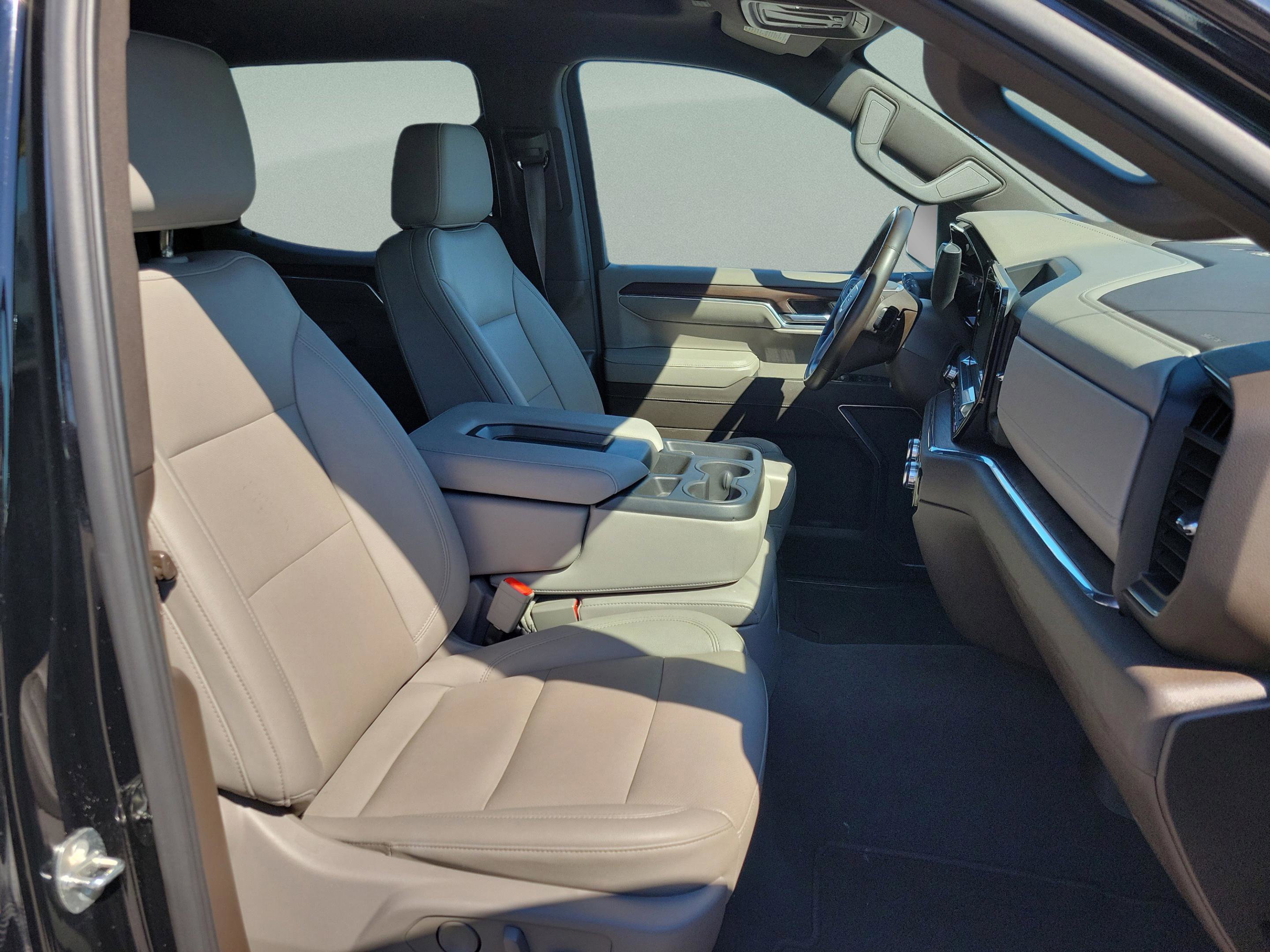 Used 2024 GMC Sierra 1500 SLT image 30