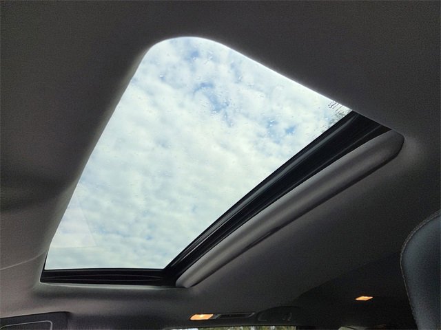 Used 2019 Toyota Highlander Limited image 12