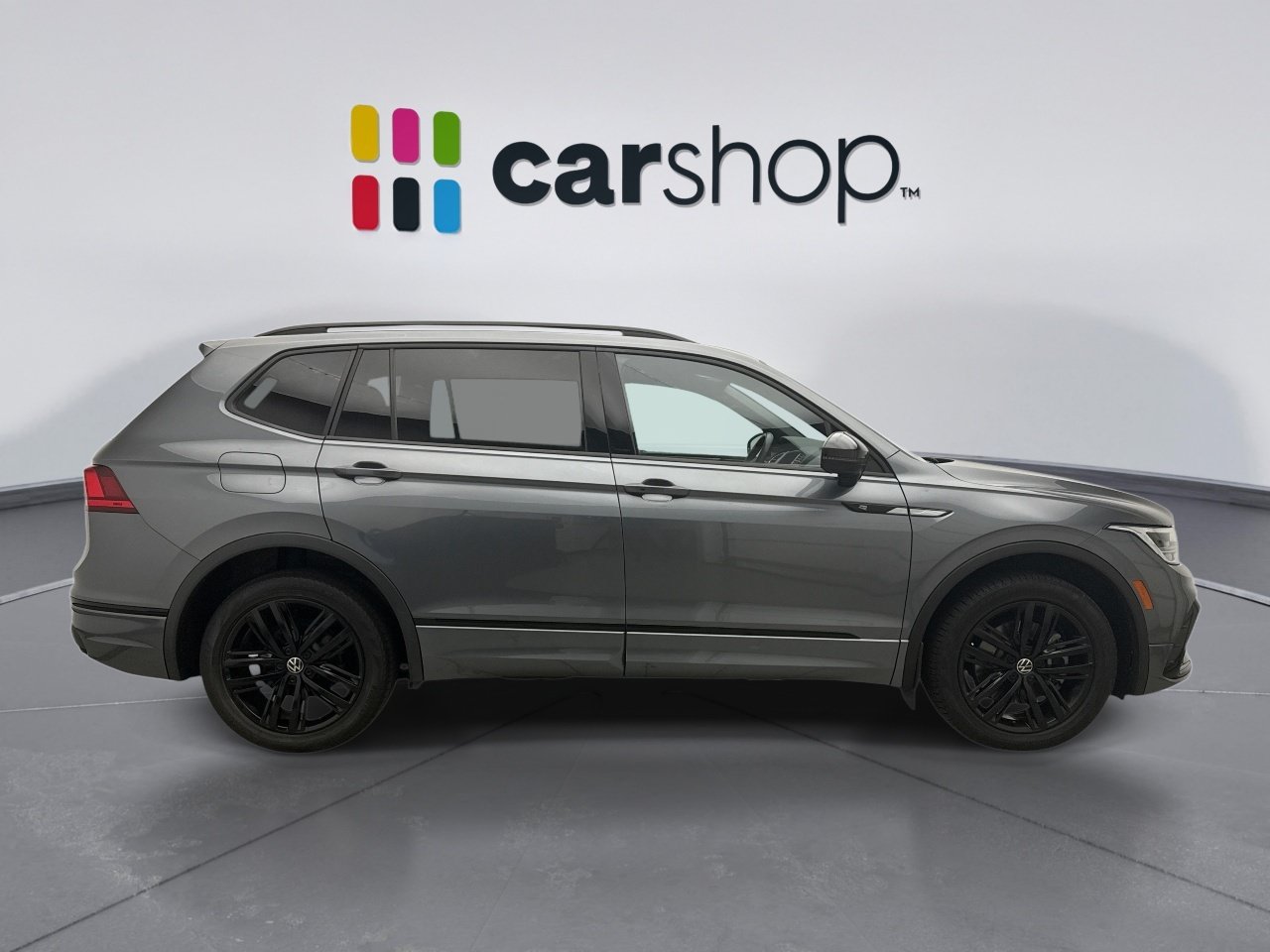 Used 2022 Volkswagen Tiguan SE R-Line AWD/4WD image 6