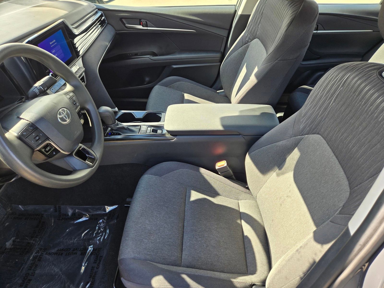 Used 2025 Toyota Camry LE image 11