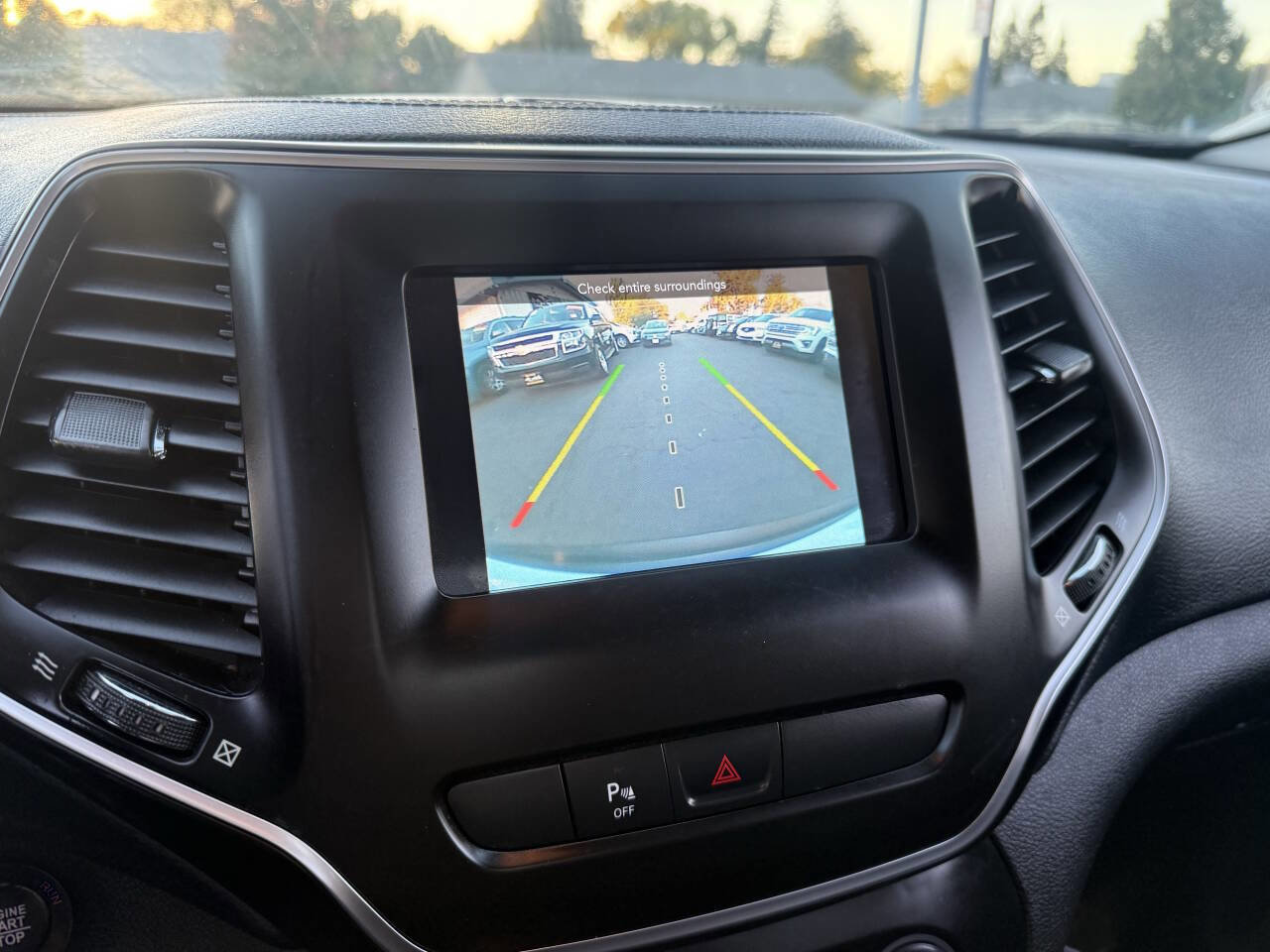 Used 2019 Jeep Cherokee Latitude Plus image 20