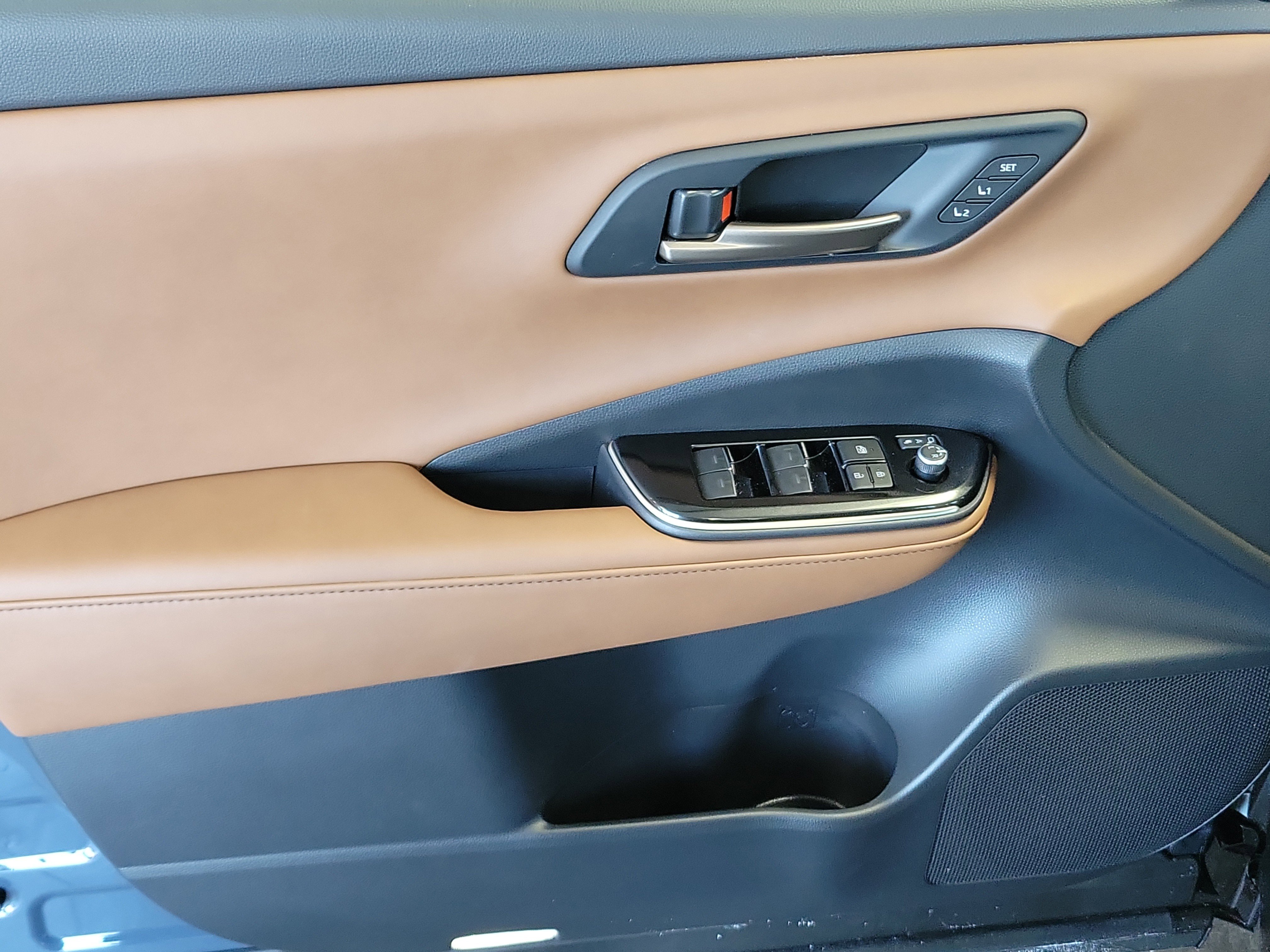 New 2026 Toyota Crown Signia XLE image 24