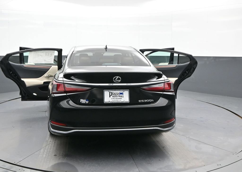 Used 2024 Lexus ES 300h w/ Premium Package FWD image 48