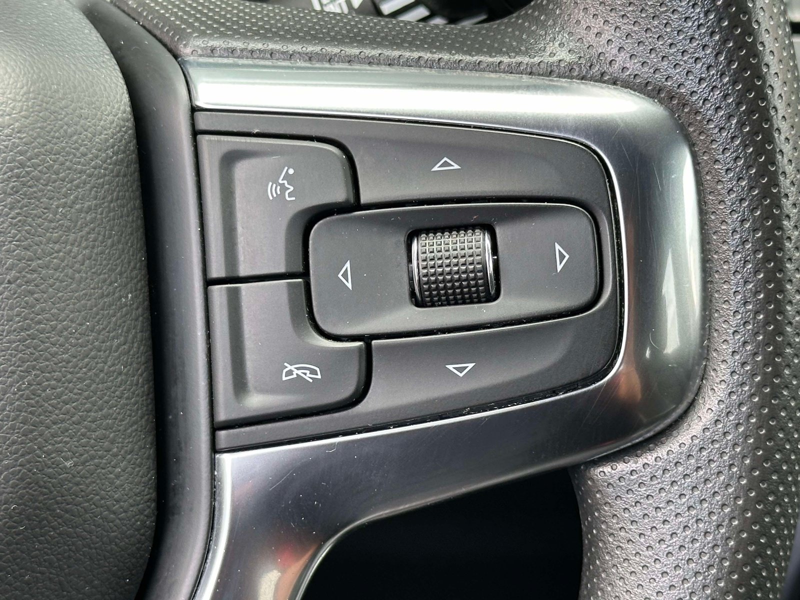 Used 2021 Chevrolet Blazer LT AWD/4WD image 23
