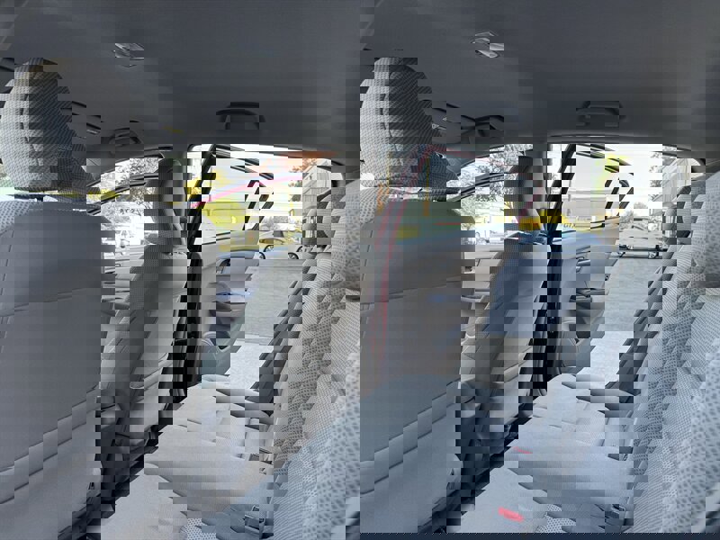 Used 2010 Honda Insight EX image 35