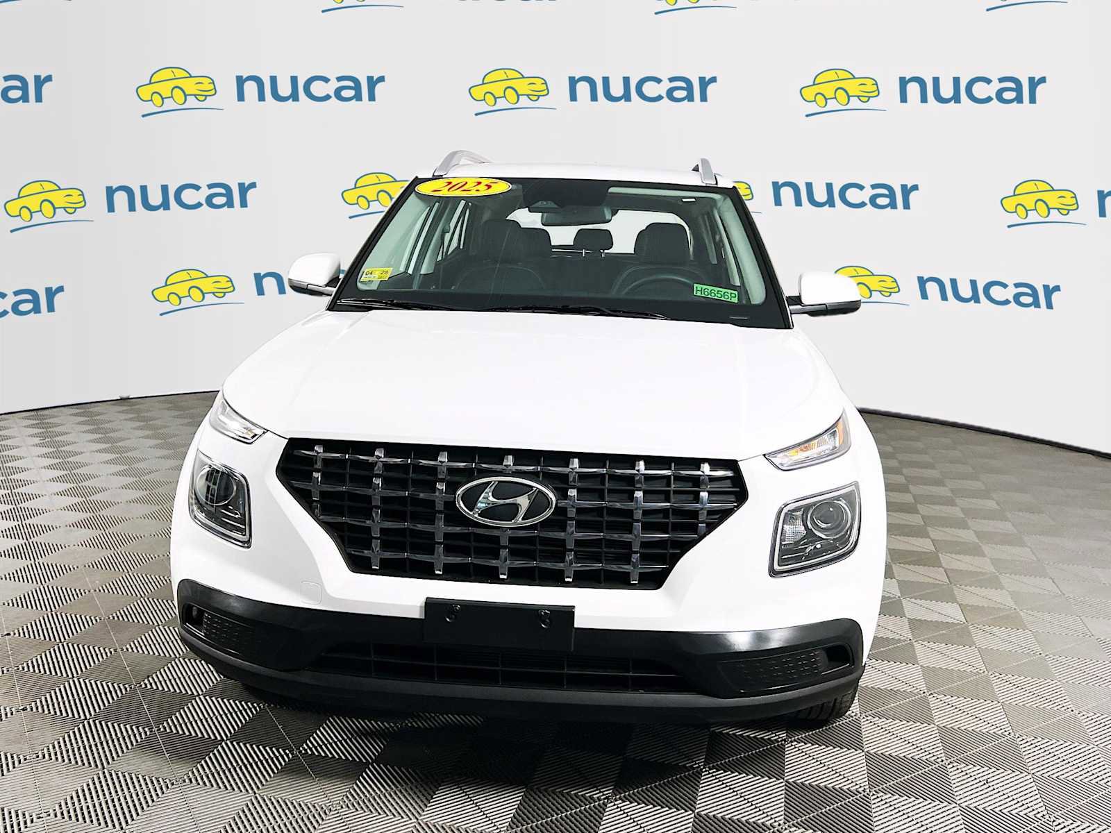 Certified 2025 Hyundai Venue SEL FWD image 2