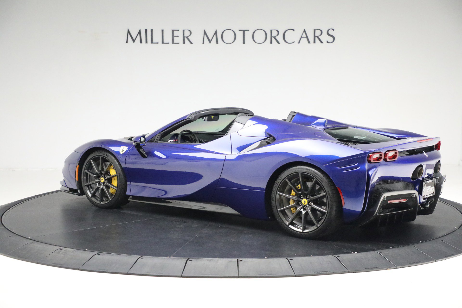 Certified 2022 Ferrari SF90 Spider image 5