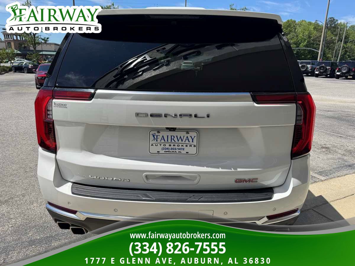 Used 2025 GMC Yukon Denali AWD/4WD image 8