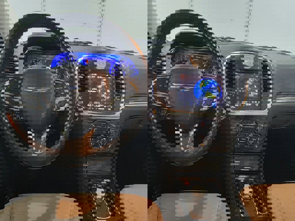 Used 2019 Chrysler 300 Touring L w/ Quick Order Package 22F image 13