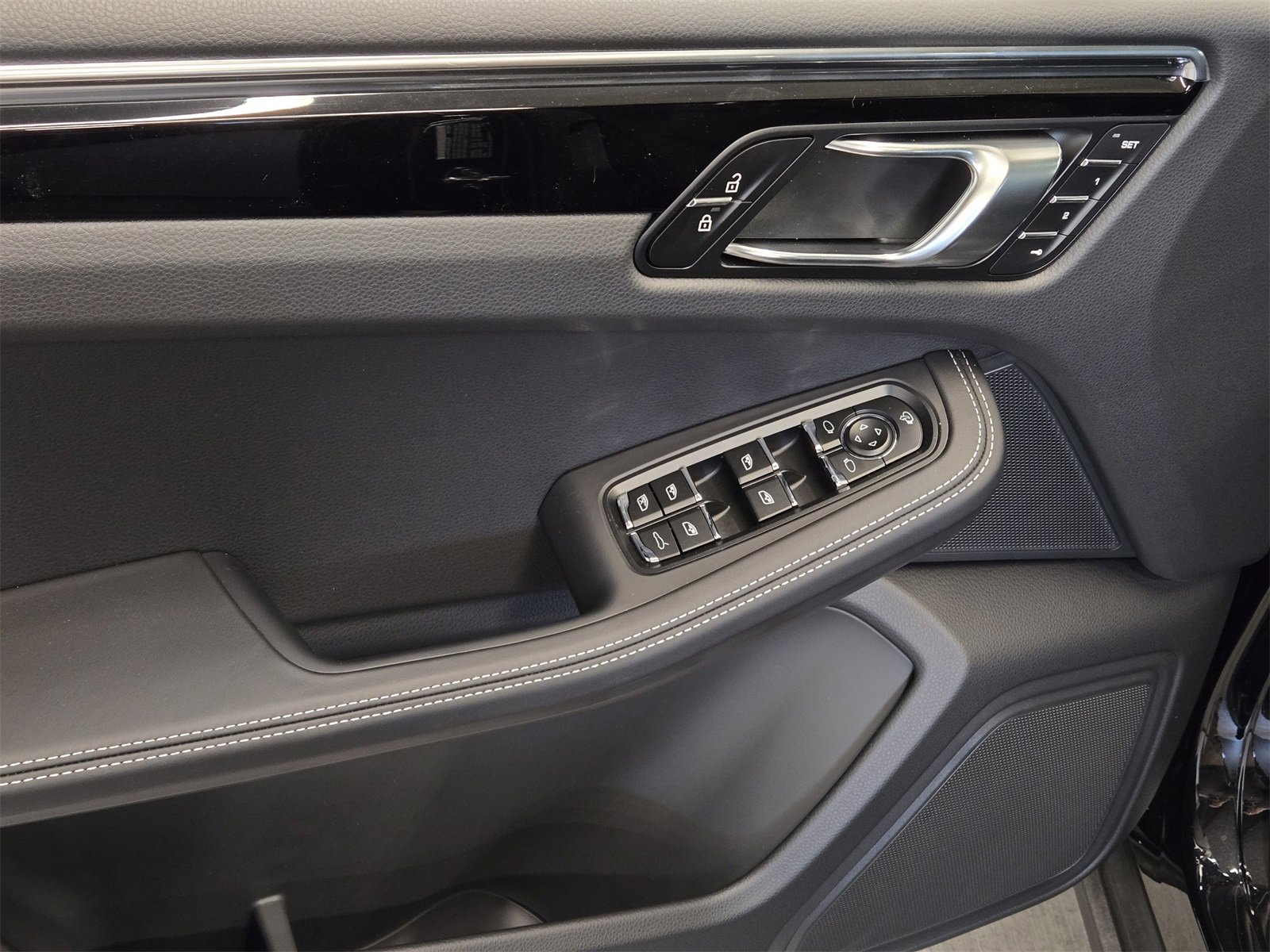 New 2025 Porsche Macan image 20