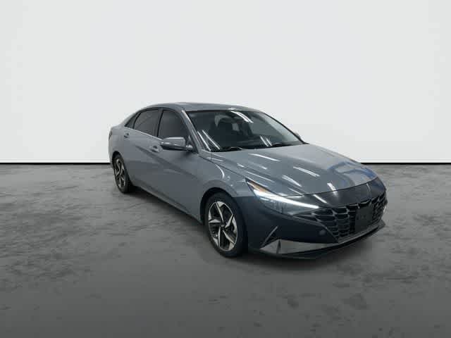Used 2023 Hyundai Elantra Limited w/ Cargo Package FWD image 6