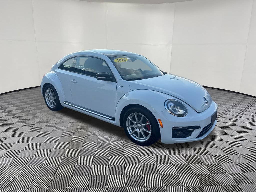 Used 2016 Volkswagen Beetle R-Line SE FWD image 7