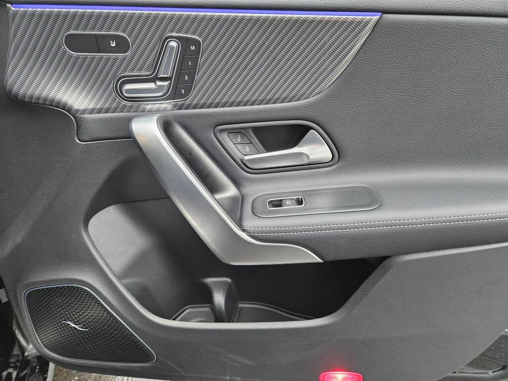 Used 2024 Mercedes-Benz CLA 250 4MATIC image 12