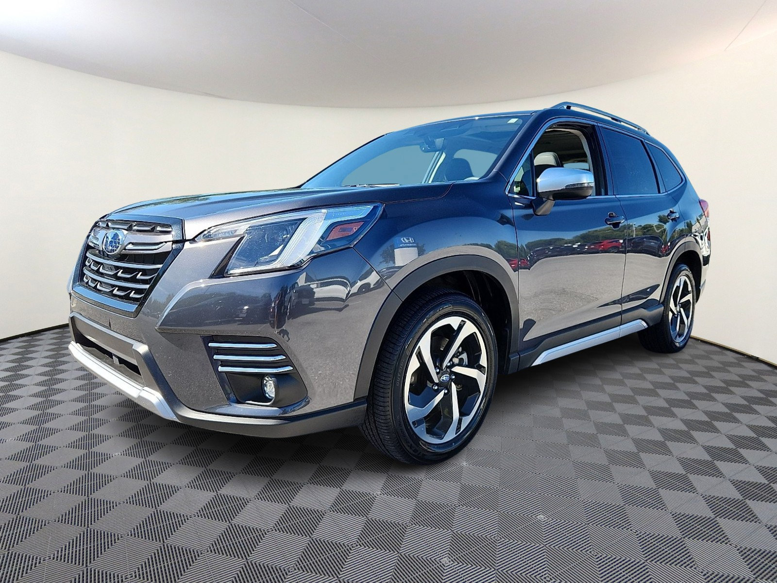 Used 2024 Subaru Forester Touring w/ POP Package 3 AWD/4WD image 3