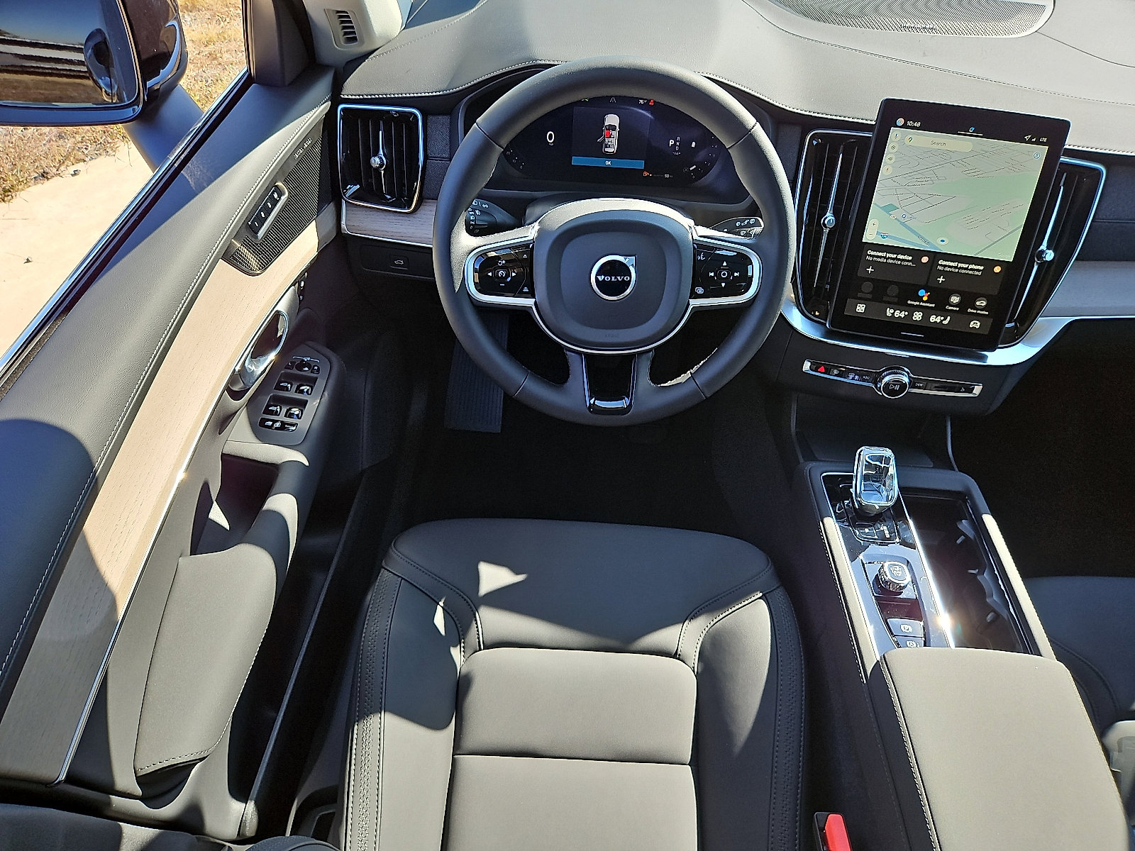 New 2026 Volvo XC90 B6 Plus w/ Protection Package Premier image 9