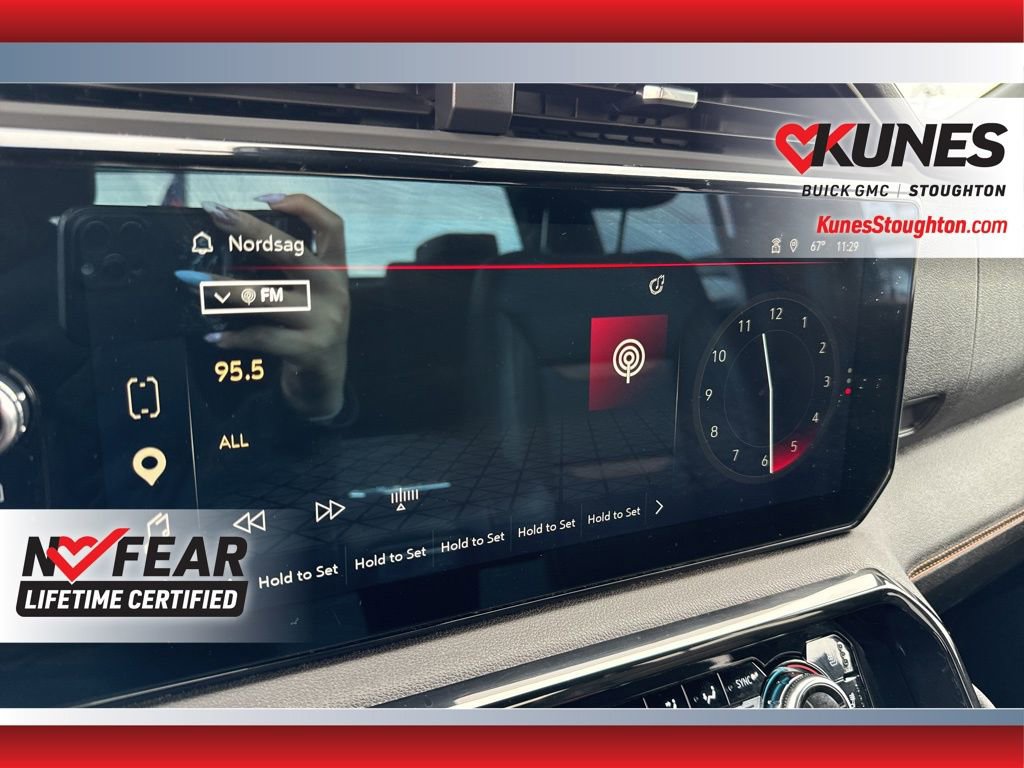 Used 2025 GMC Sierra 2500 AT4 AWD/4WD image 31