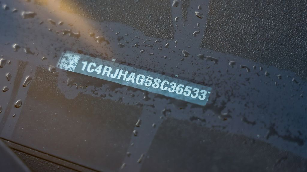 New 2025 Jeep Grand Cherokee Altitude image 56