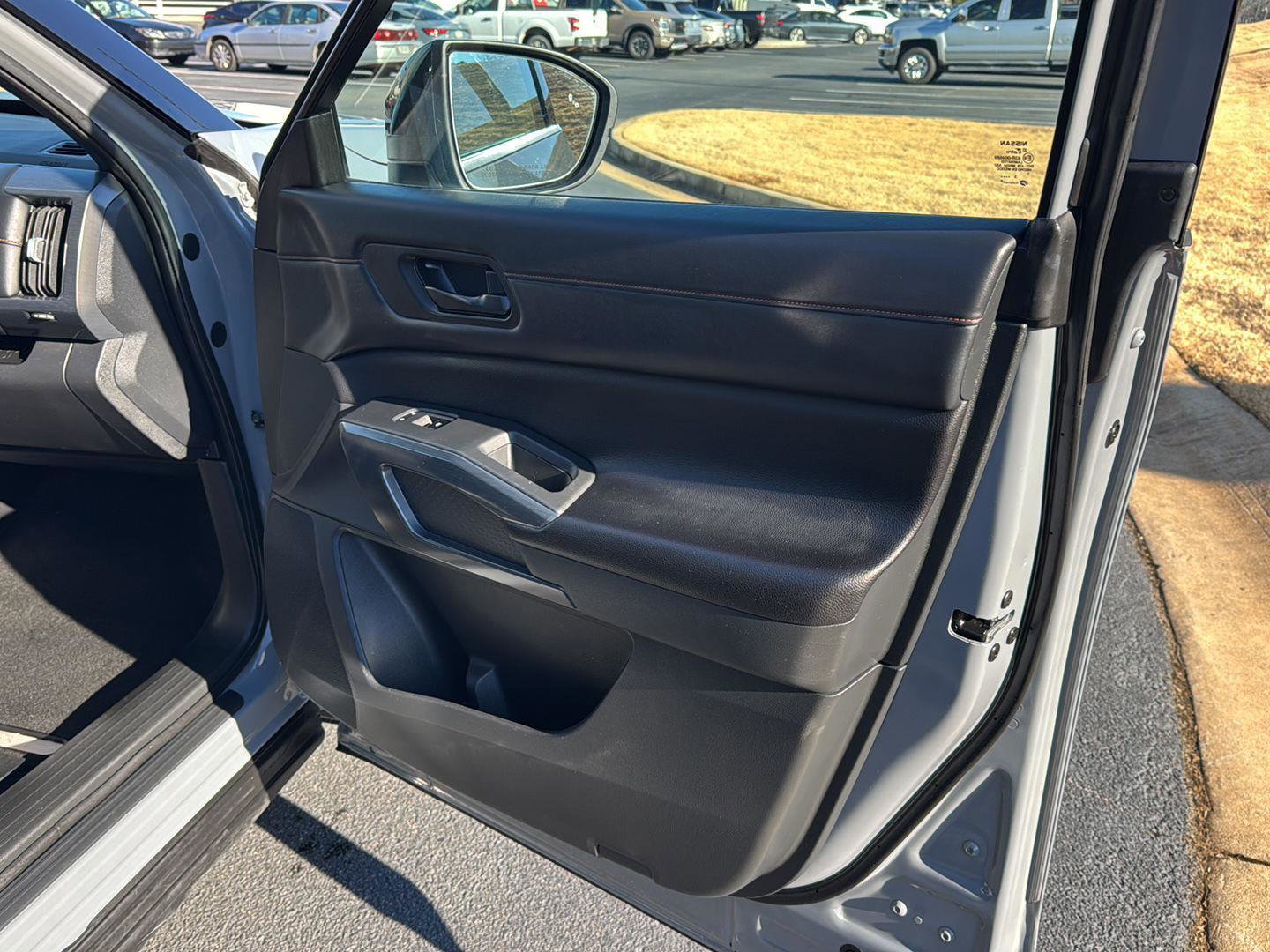 Used 2024 Nissan Pathfinder Rock Creek image 12