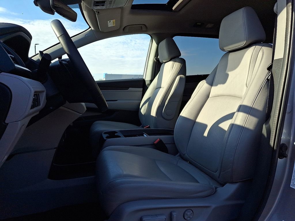 Used 2023 Honda Odyssey EX-L image 13