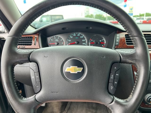 Used 2011 Chevrolet Impala LT FWD image 12