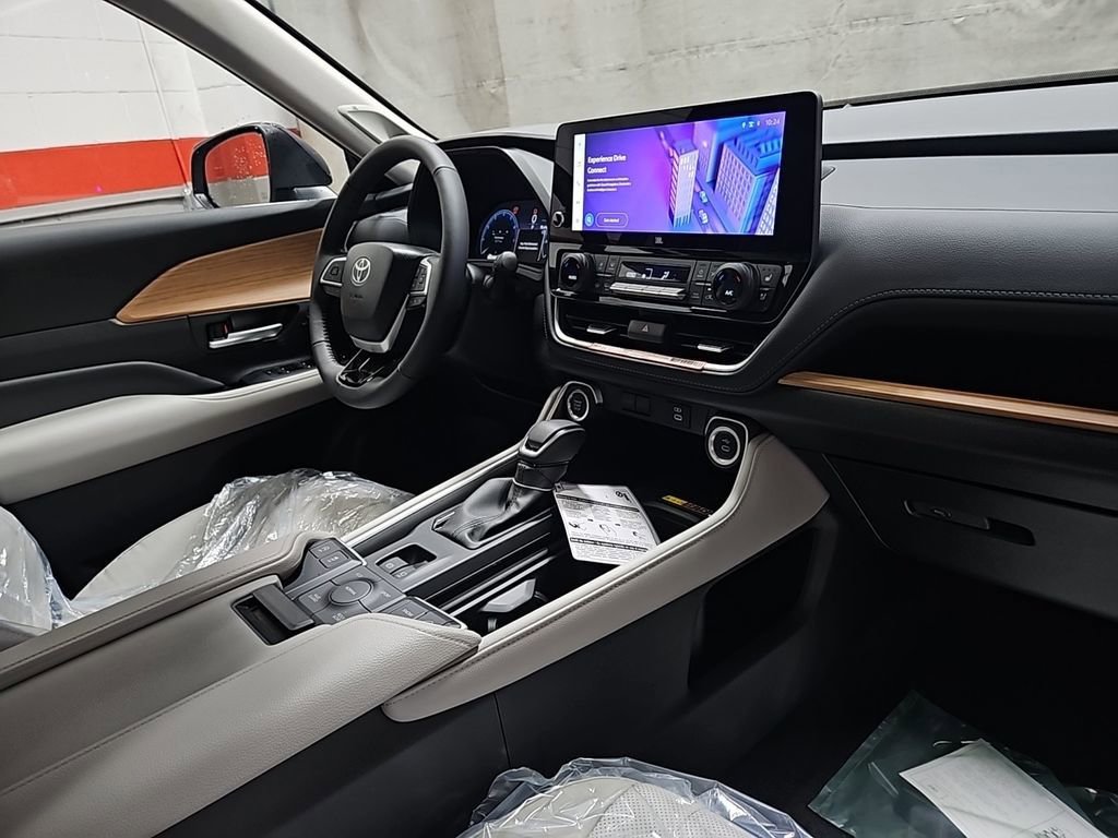 Used 2026 Toyota Grand Highlander Limited image 28