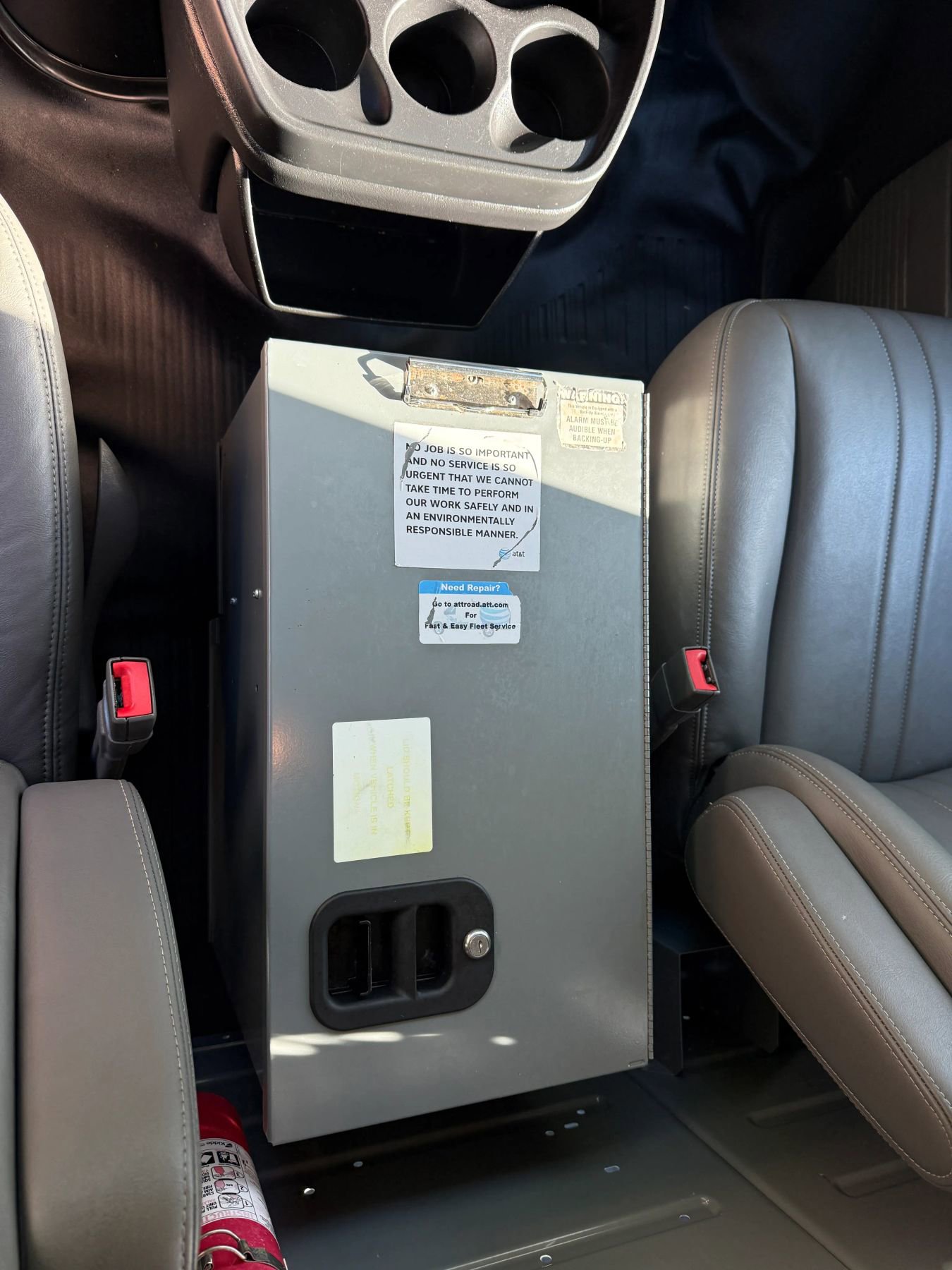 Used 2015 Chevrolet Express 2500 image 30