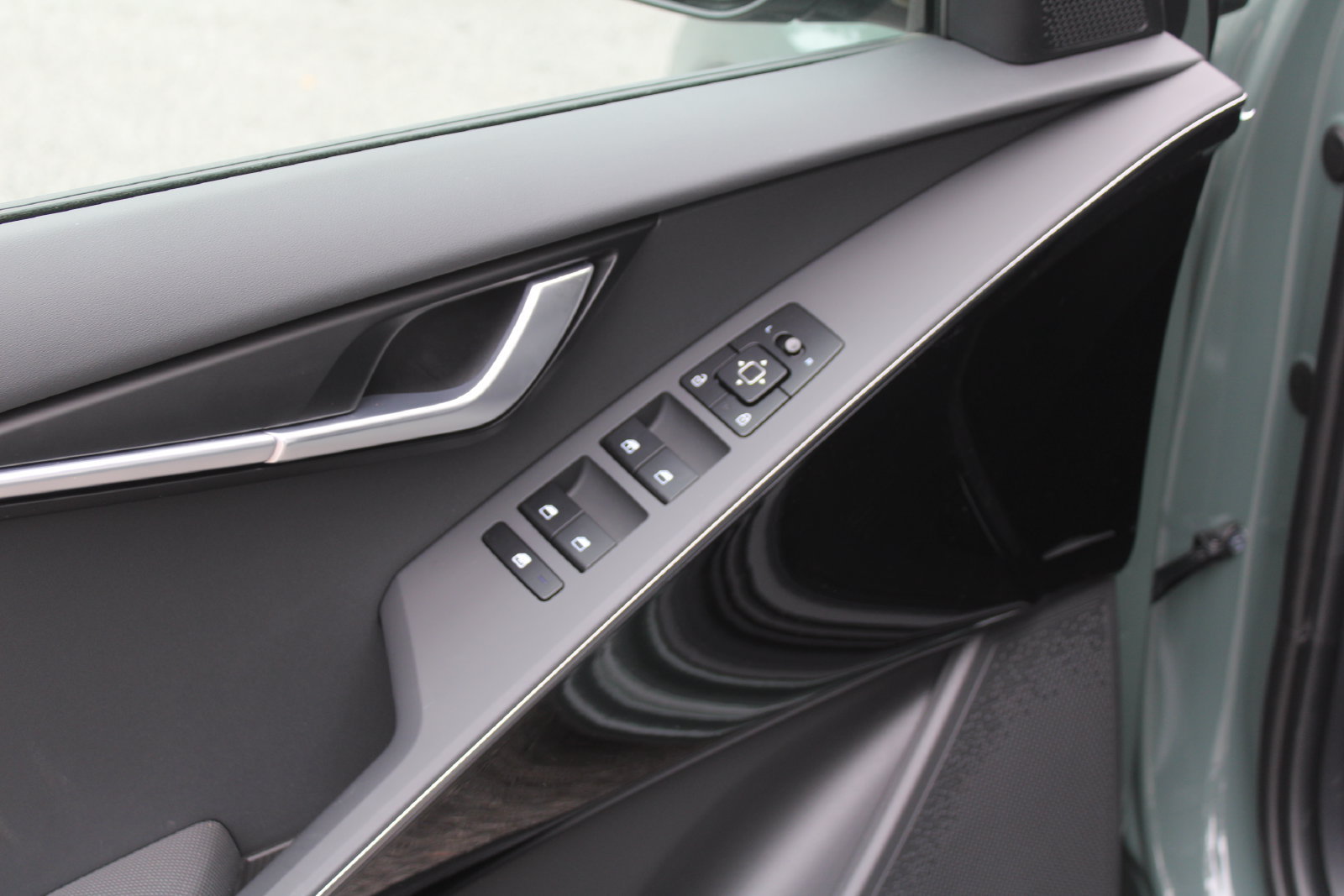 New 2026 Kia Niro Wind FWD image 19