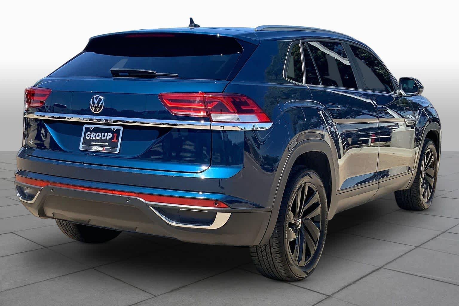 Used 2023 Volkswagen Atlas Cross Sport SE w/ Panoramic Sunroof Package FWD image 13