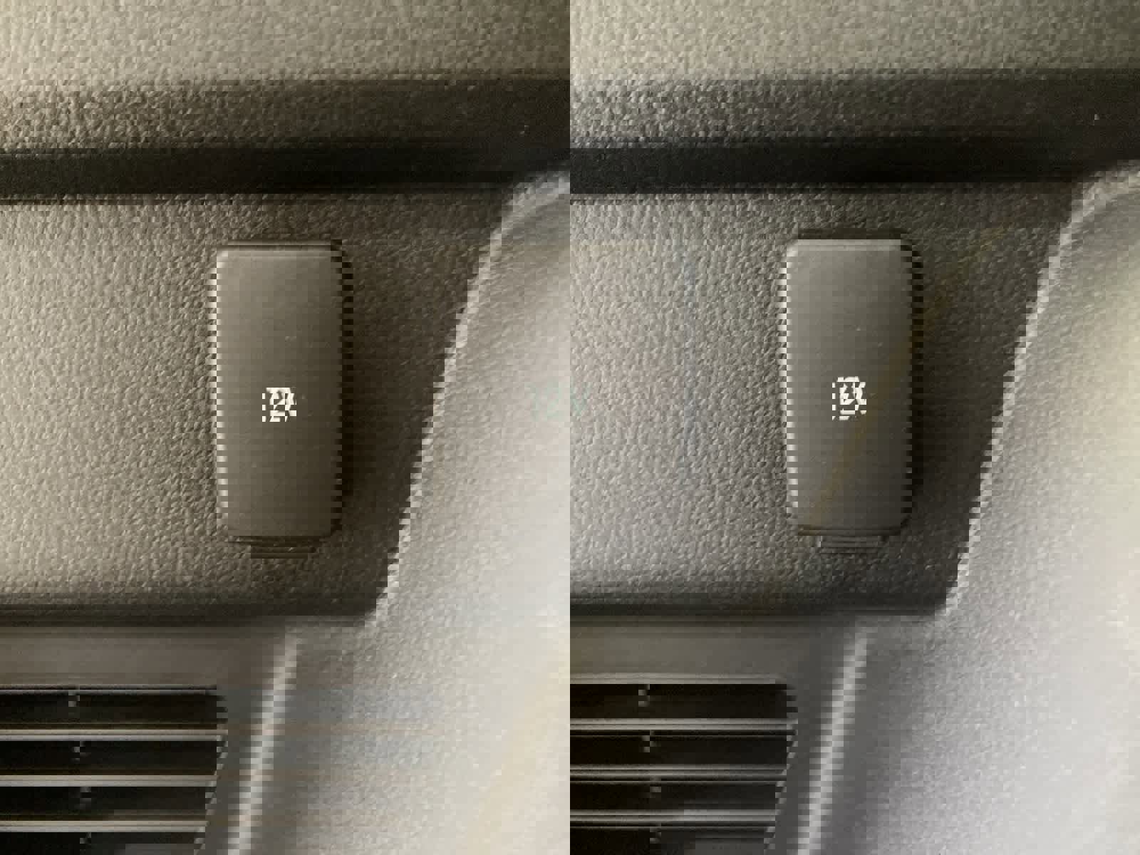 Certified 2021 Ford Escape SEL w/ SEL Stealth AWD Package image 32