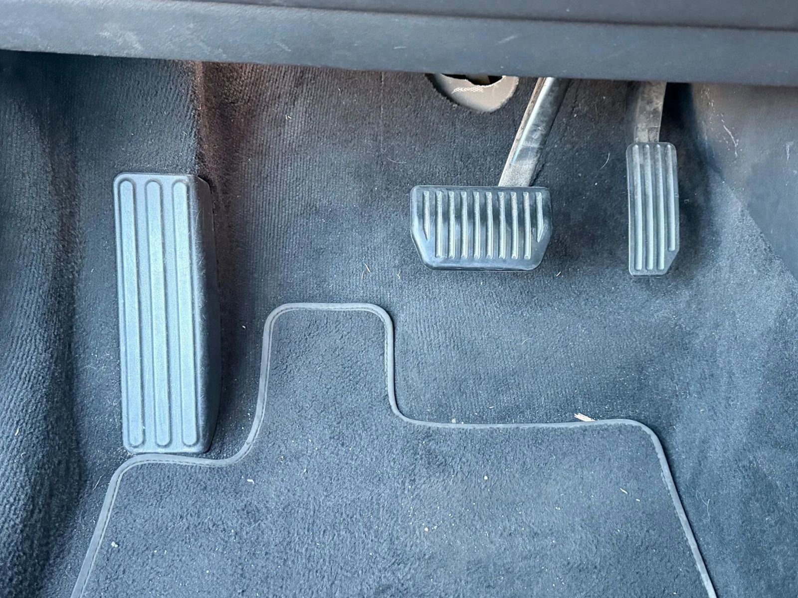 Used 2020 Land Rover Range Rover Evoque S image 23