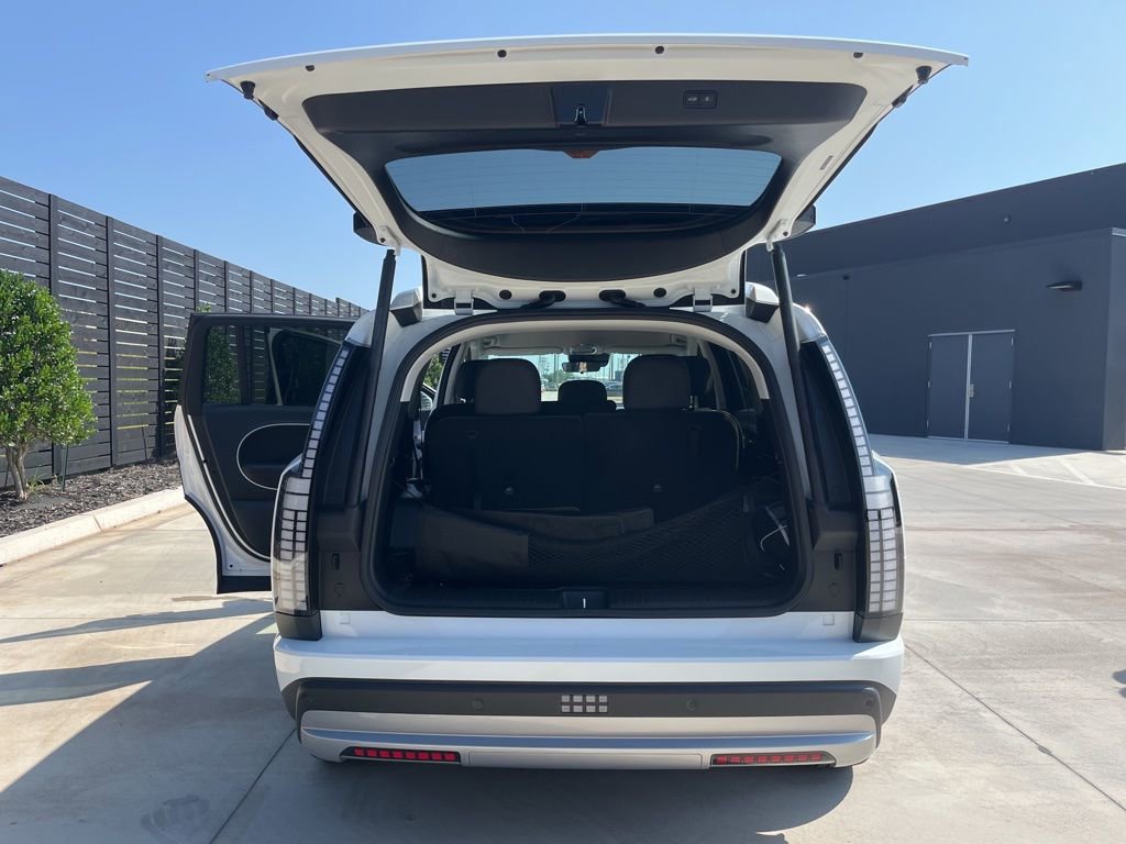 New 2026 Hyundai Ioniq 9 SE image 16