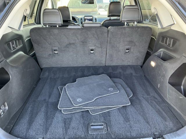 Used 2024 Ford Edge SEL image 16