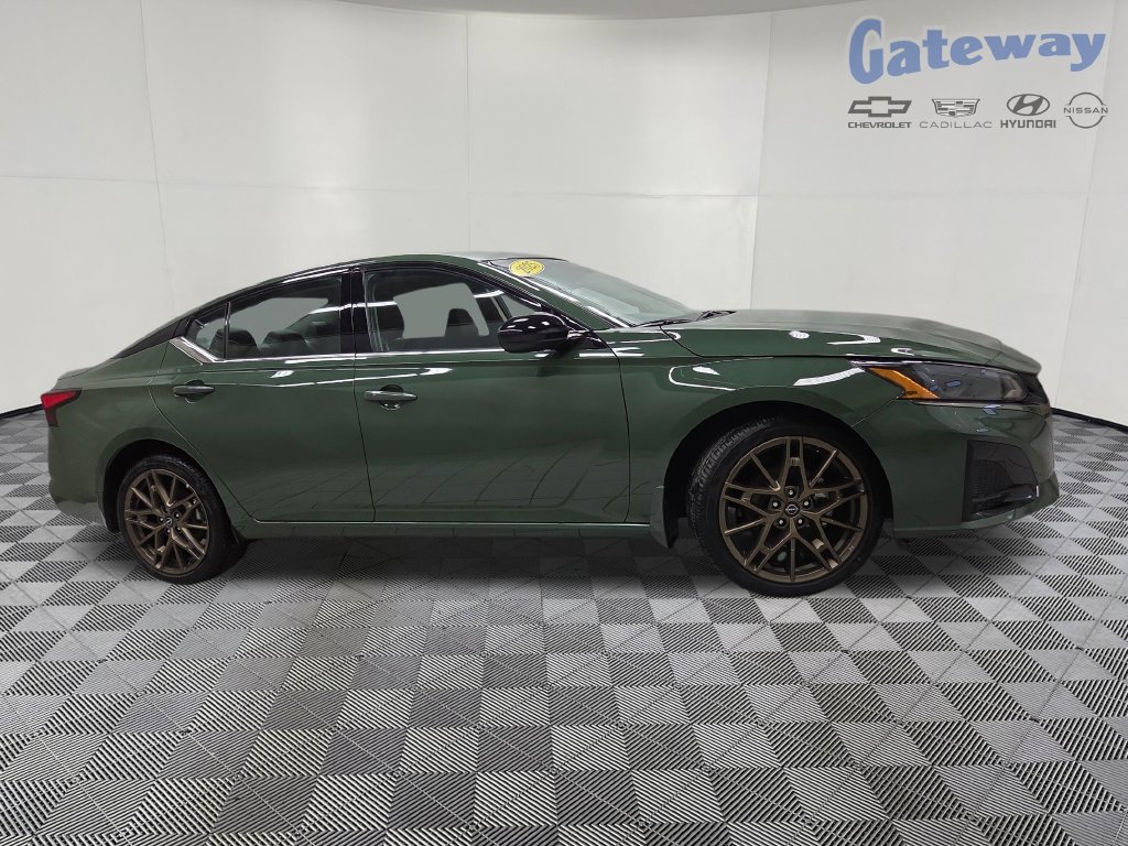 Used 2025 Nissan Altima 2.5 SR AWD/4WD 360° Tour