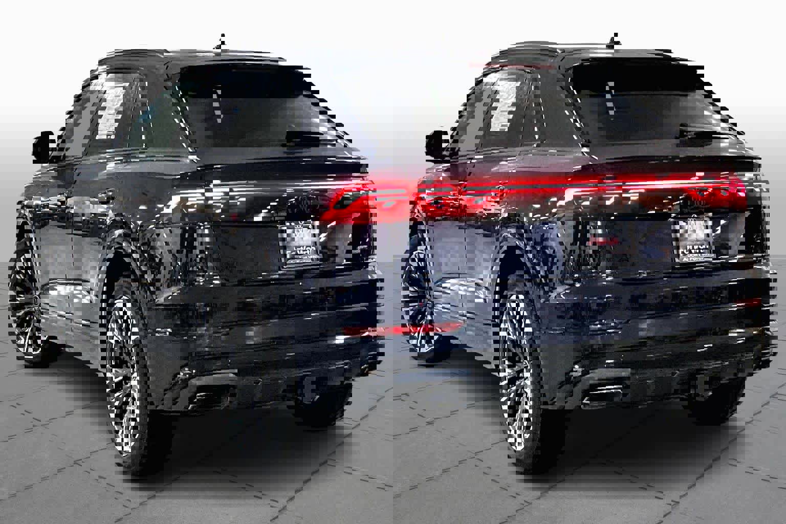 New 2026 Audi Q8 Prestige image 12