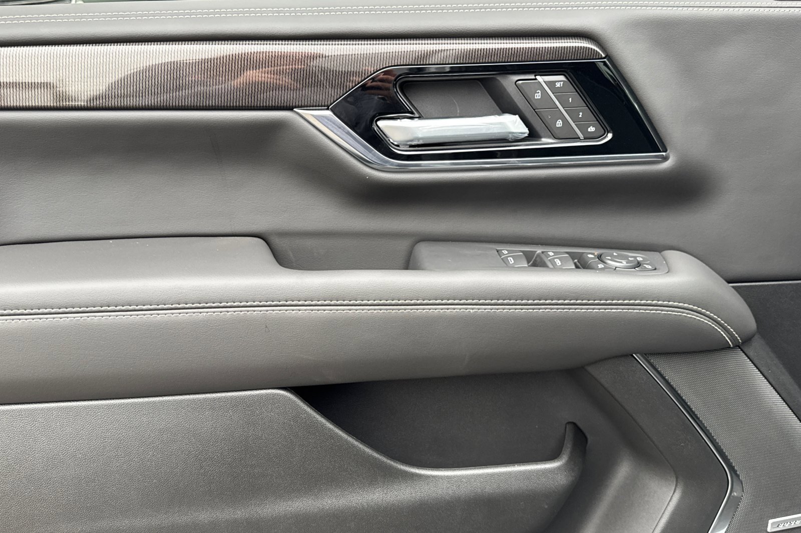 New 2025 GMC Yukon XL Elevation image 10