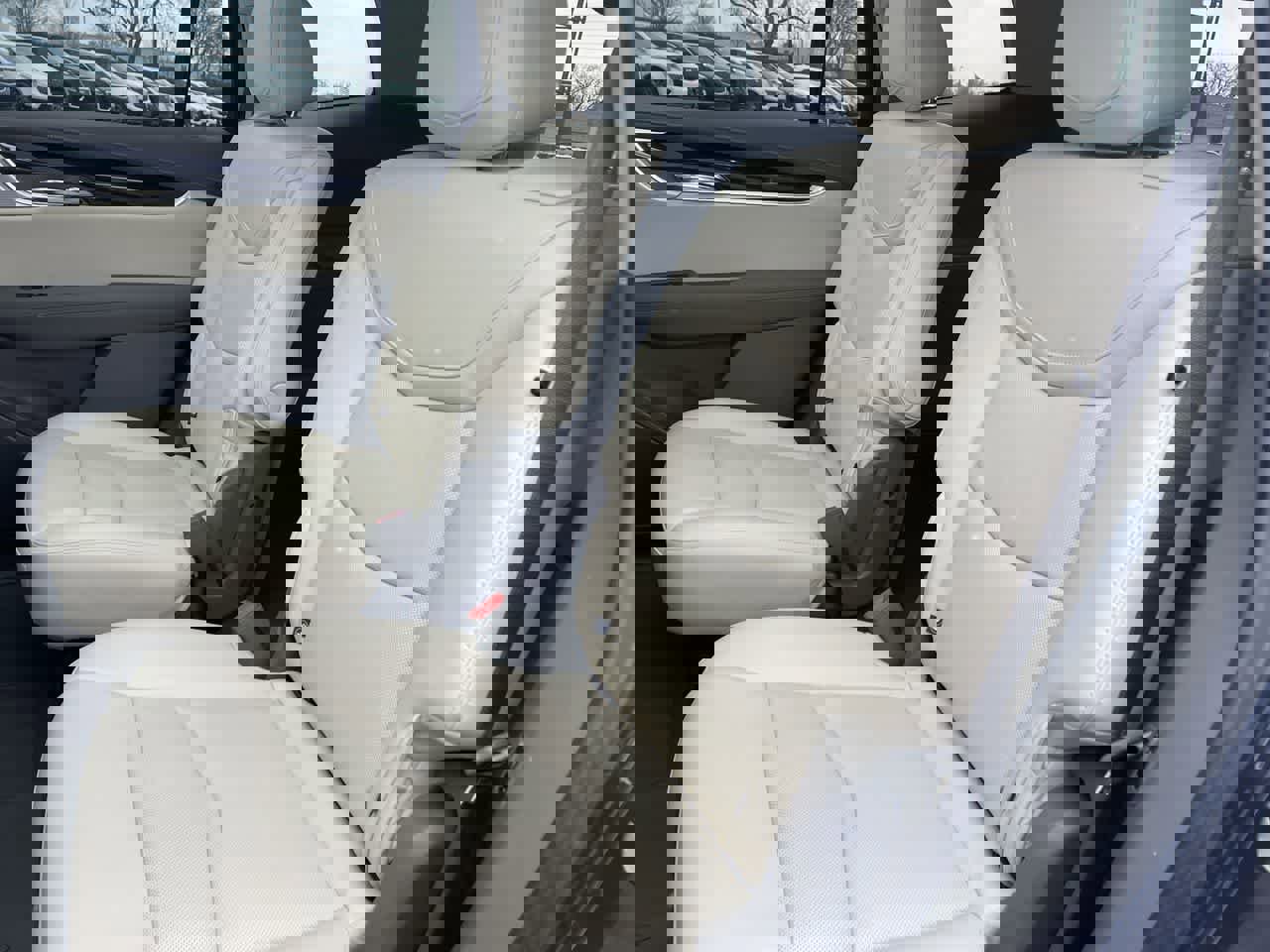 Certified 2024 Cadillac XT6 Premium Luxury w/ LPO, Floor Liner Package image 20