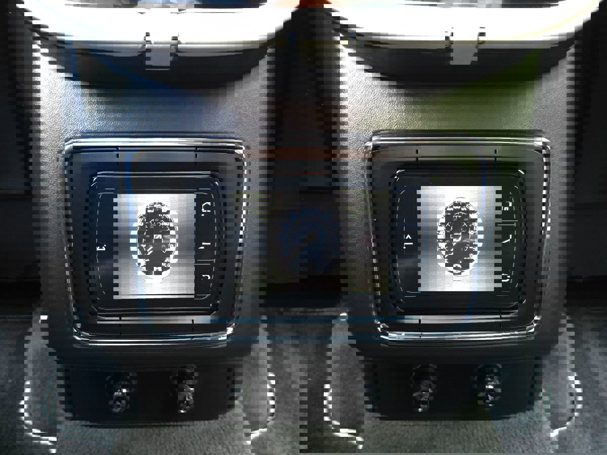 Used 2020 Bentley Bentayga Design Series image 23