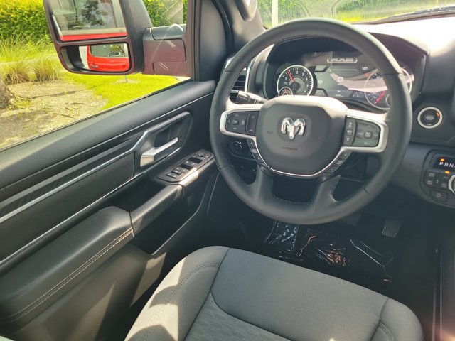 Used 2025 RAM 1500 Big Horn AWD/4WD image 16