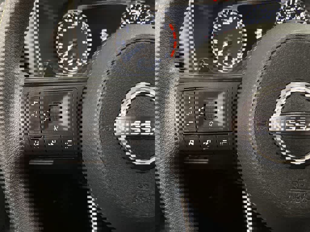 Used 2024 Nissan Rogue SV image 20