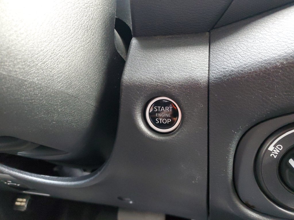 Certified 2023 Nissan Frontier SV w/ Midnight Edition Package AWD/4WD image 29