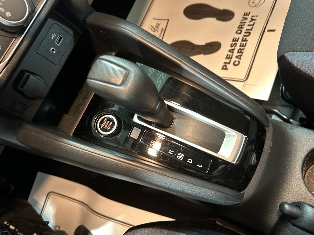Used 2025 Nissan Versa SV FWD image 18