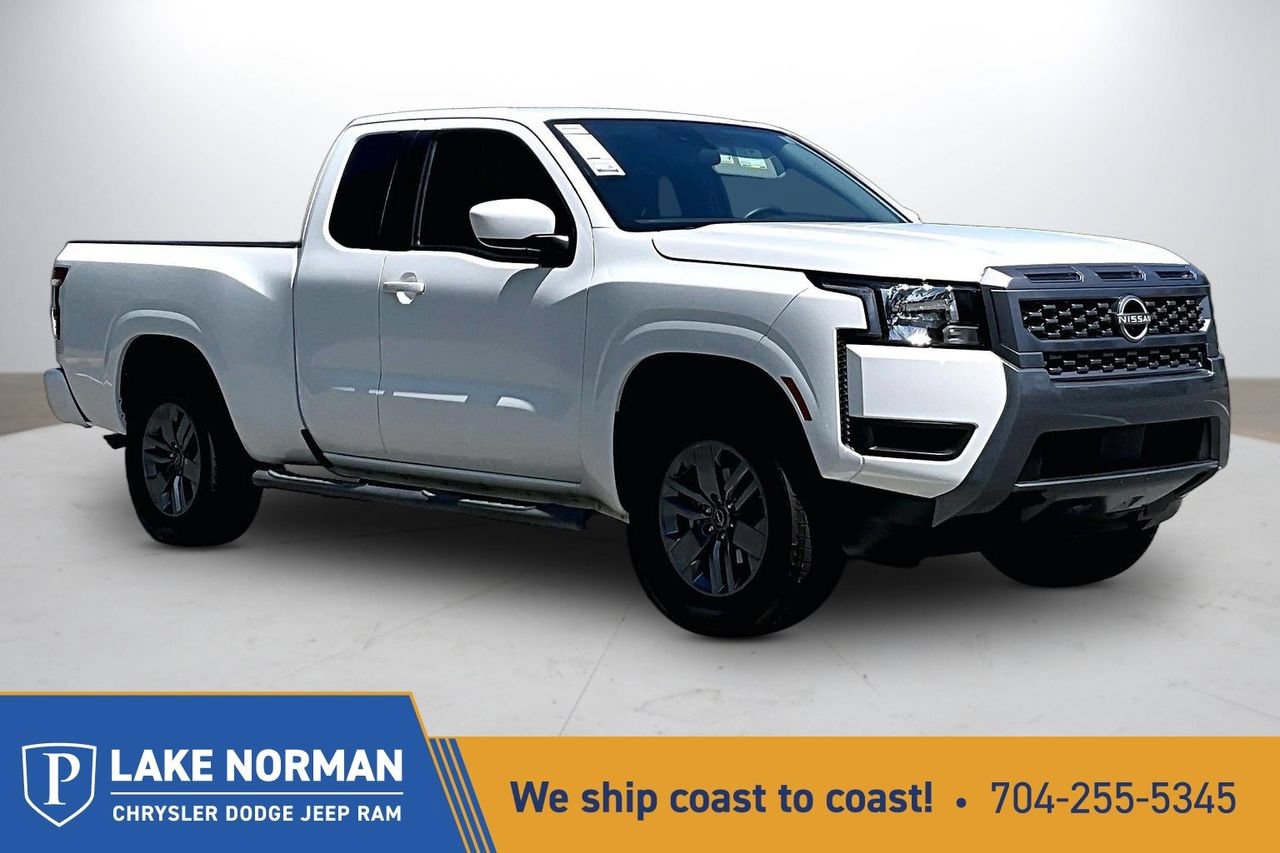 Used 2025 Nissan Frontier SV RWD image 1